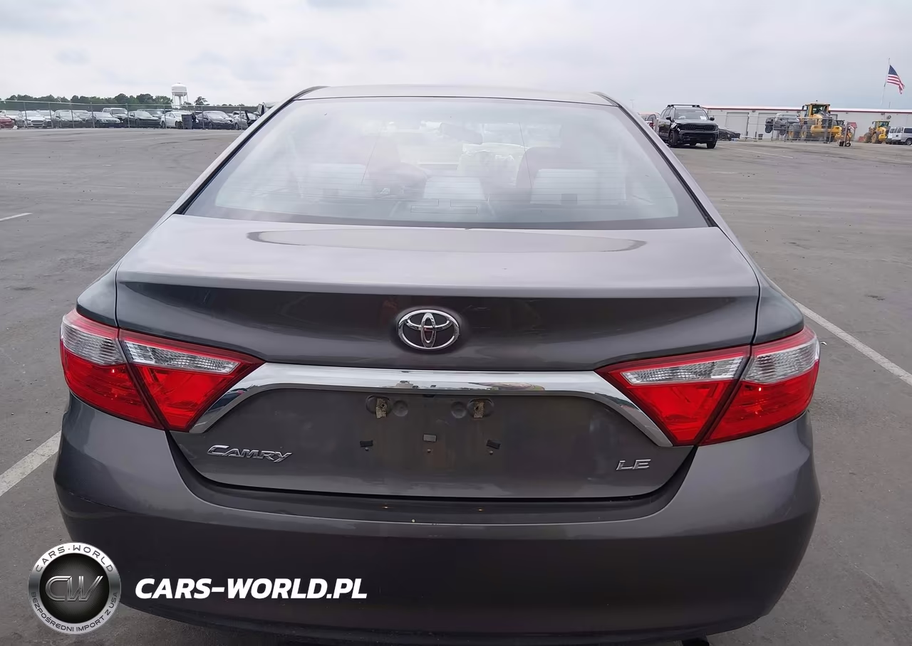 2017 Toyota Camry Le VIN:4T1BF1FK6HU724605 - 16