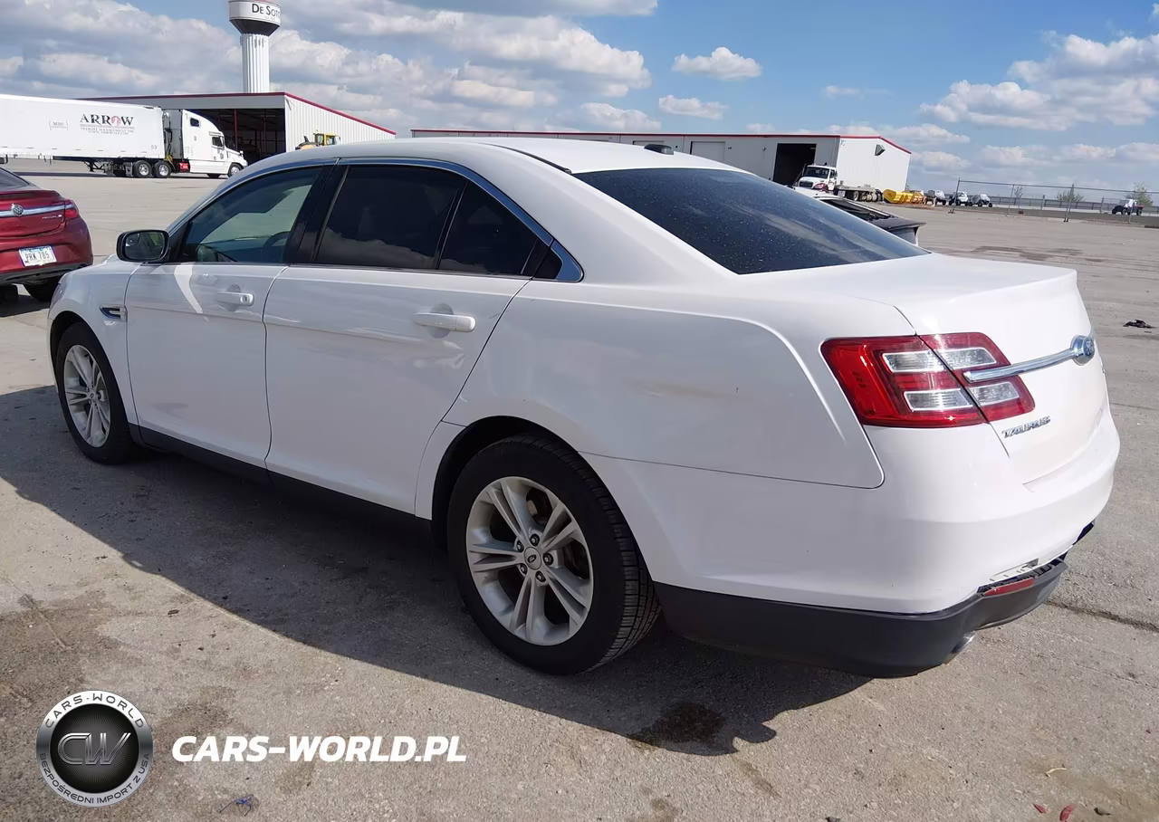 2015 Ford Taurus Se VIN:1FAHP2D82FG154306 - 3