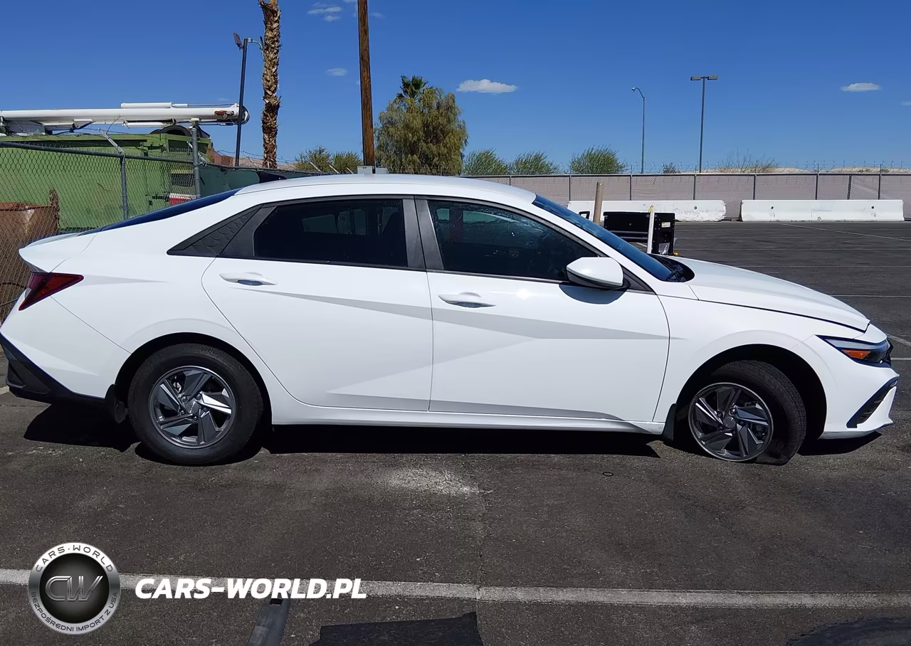 2024 Hyundai Elantra Se VIN:KMHLL4DG8RU767812 - 13