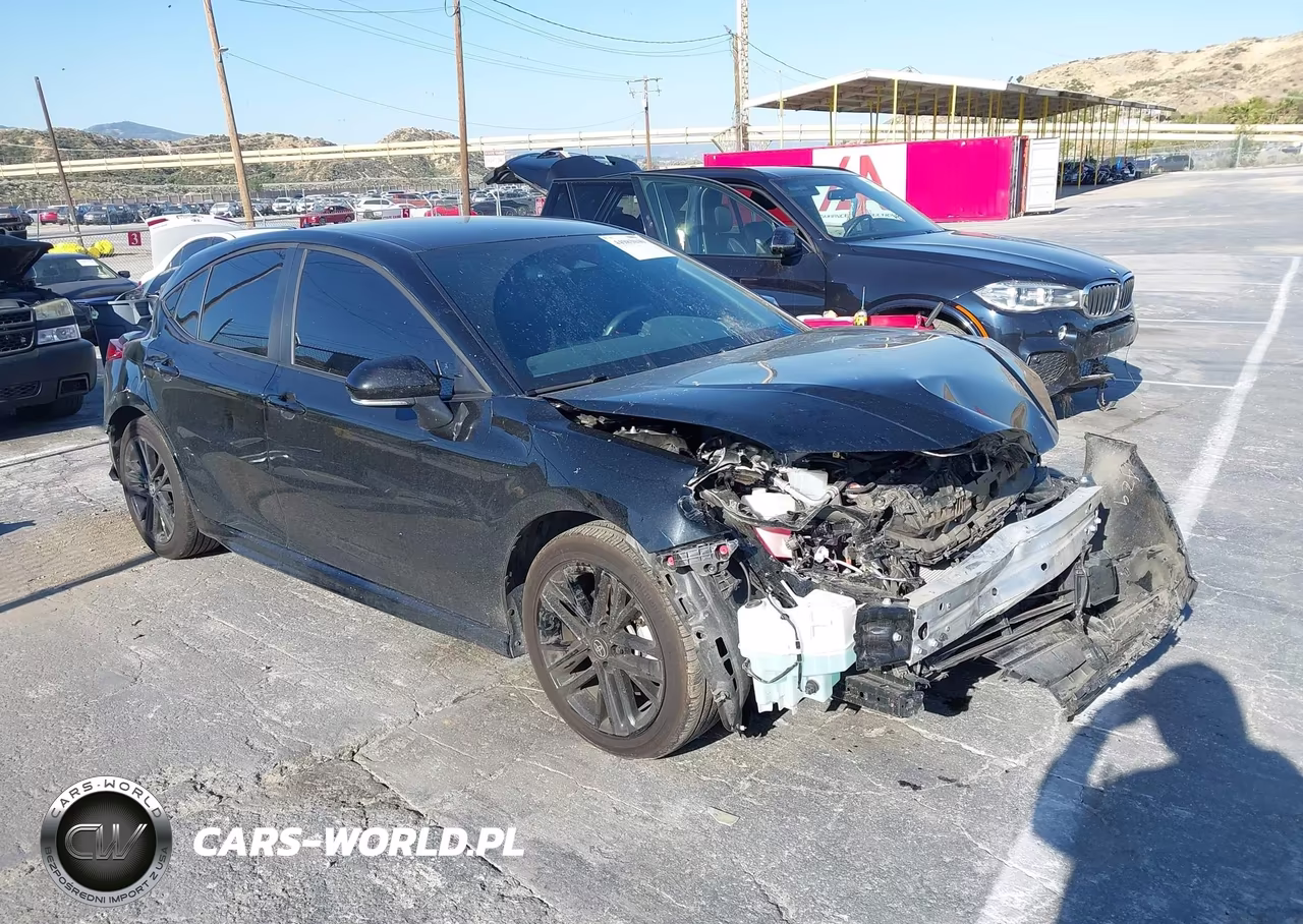 2025 Toyota Camry Se – zdjęcie 1 z 17
