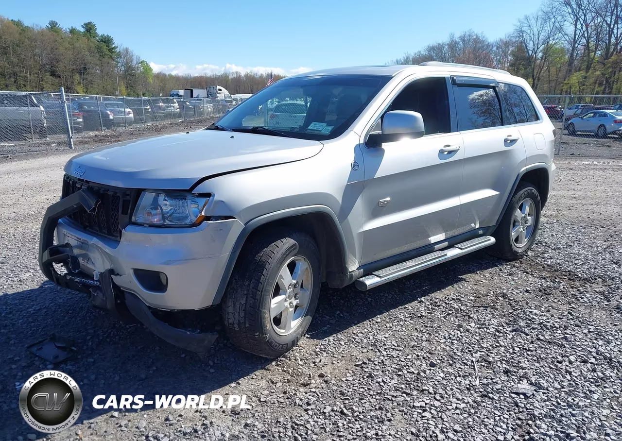 2011 Jeep Grand Cherokee Laredo VIN:1J4RR4GT1BC647183 - 2