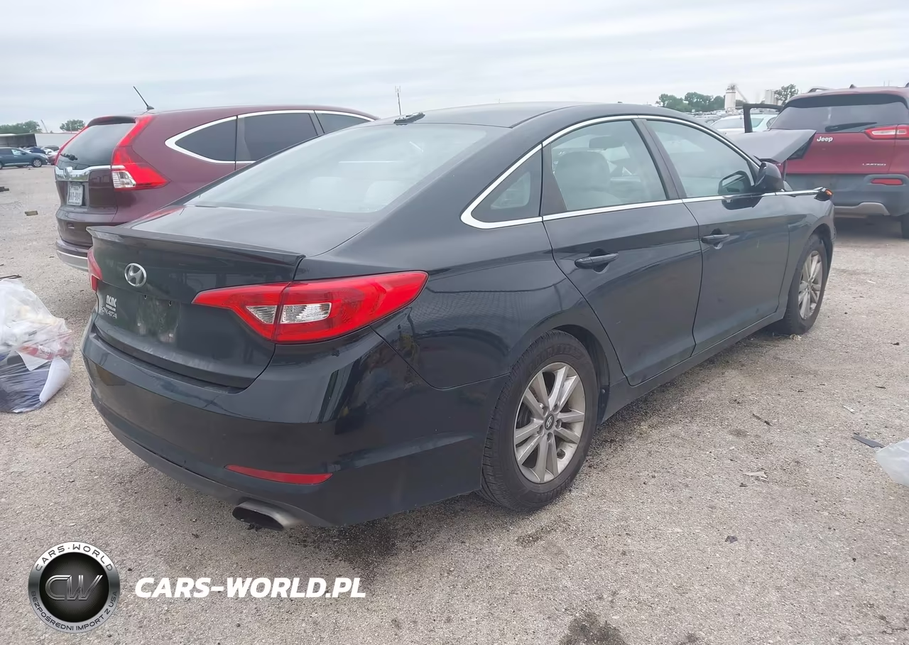 2016 Hyundai Sonata VIN:5NPE24AF7GH417610 - 4