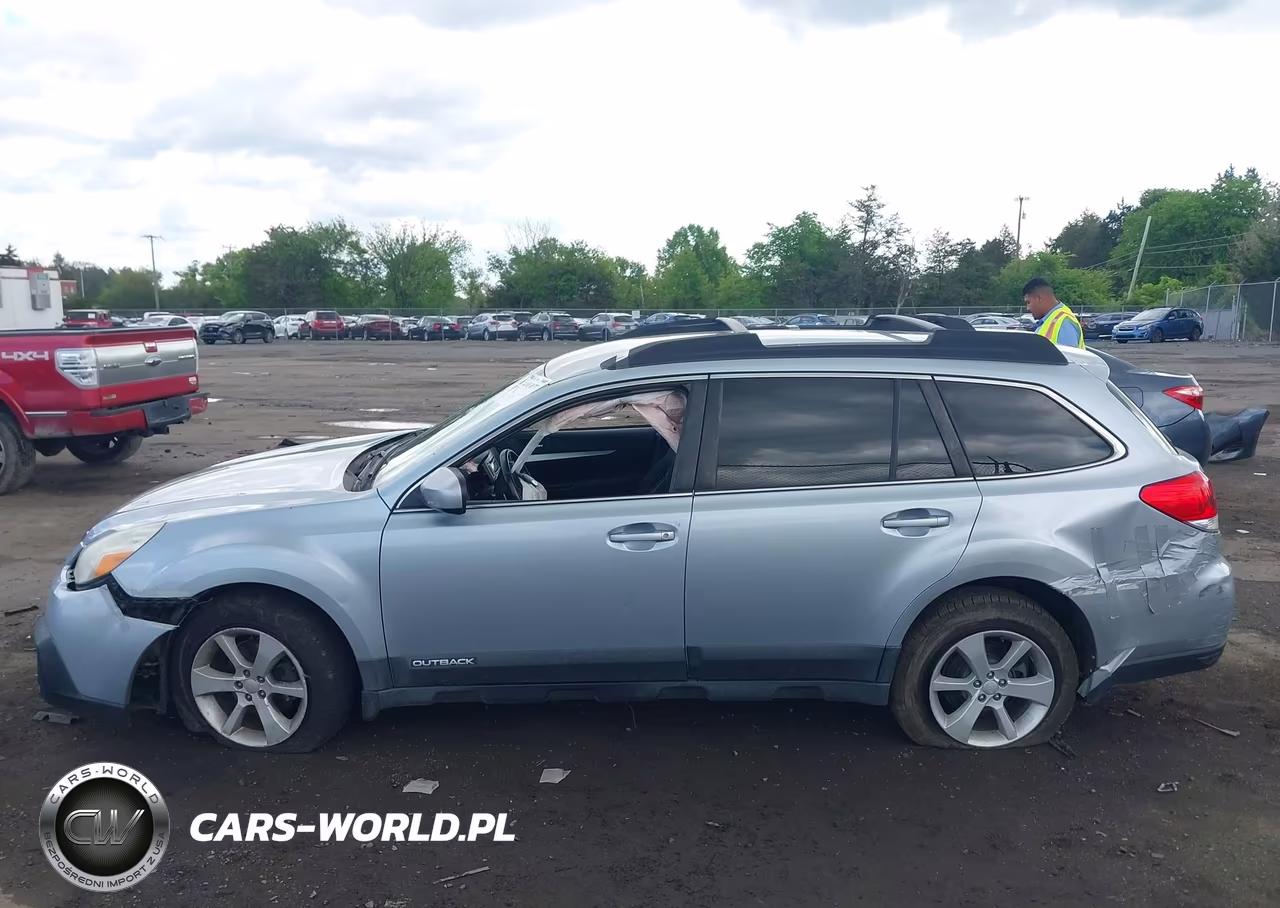 2013 Subaru Outback 2.5I Premium VIN:4S4BRCCC5D3276843 - 13