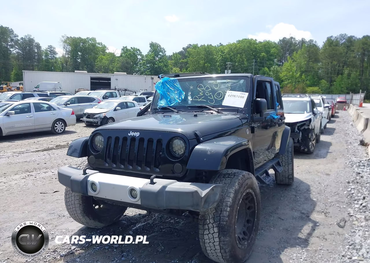2015 Jeep Wrangler Unlimited Sahara VIN:1C4BJWEG1FL754627 - 2