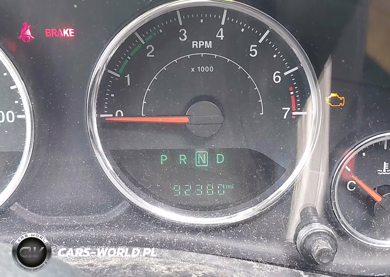 2015 Jeep Wrangler Unlimited Sahara VIN:1C4BJWEG1FL754627 - 7