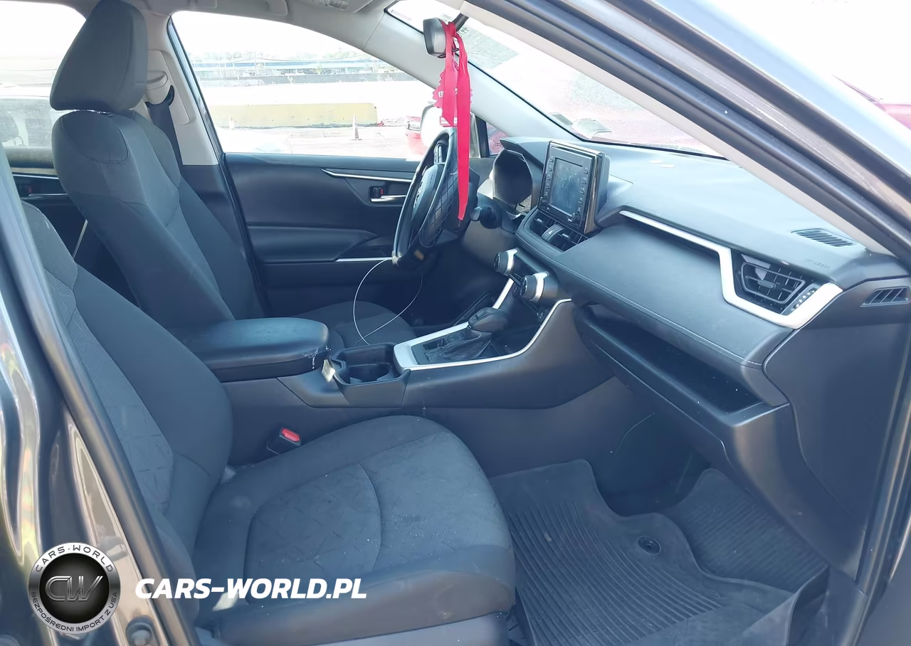 2021 Toyota Rav4 Xle VIN:2T3P1RFV6MC231622 - 5