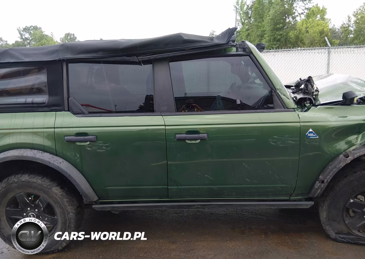 2022 Ford Bronco Black Diamond VIN:1FMDE5BH5NLA99323 - 14