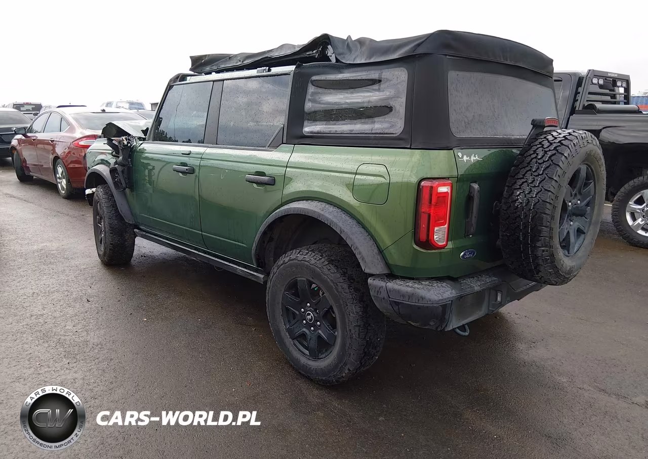 2022 Ford Bronco Black Diamond VIN:1FMDE5BH5NLA99323 - 3