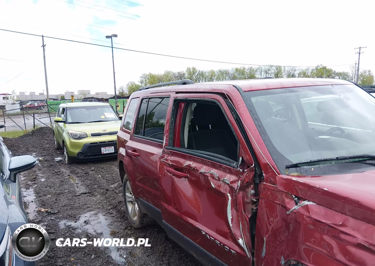 2017 Jeep Patriot Latitude 4X4 VIN:1C4NJRFB4HD174299 - 13