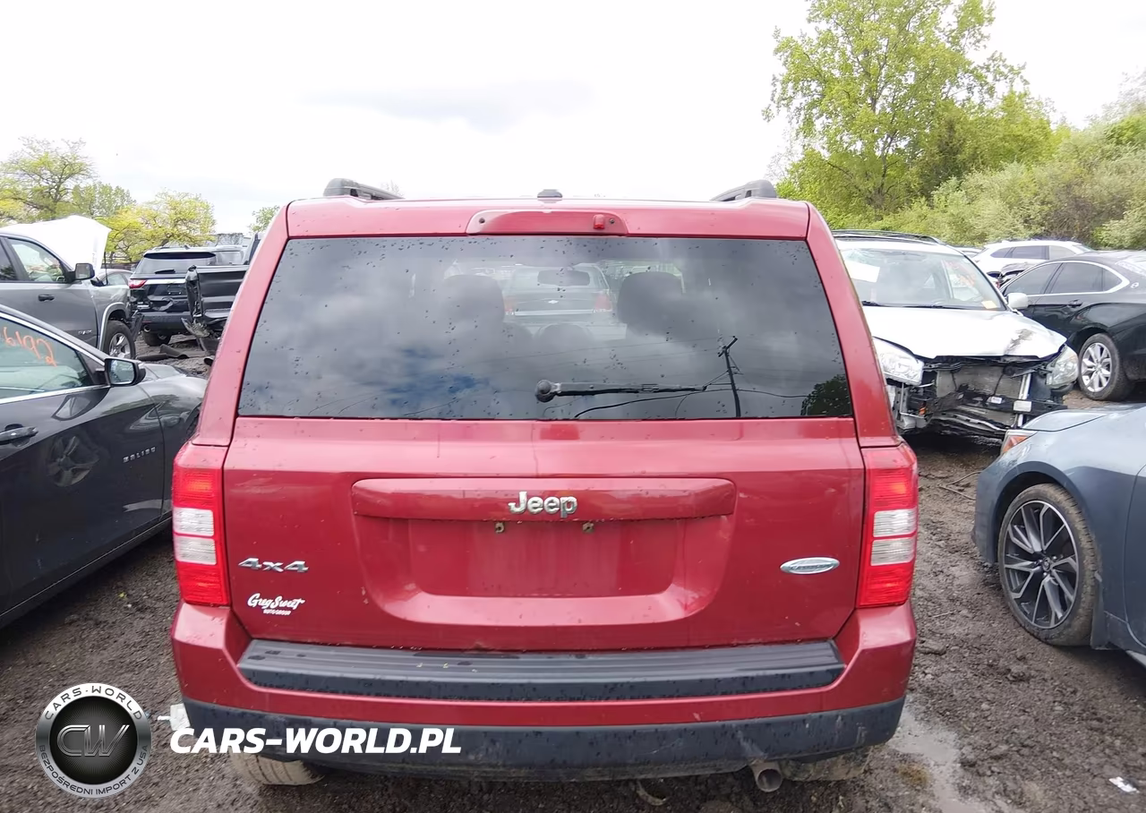 2017 Jeep Patriot Latitude 4X4 VIN:1C4NJRFB4HD174299 - 16