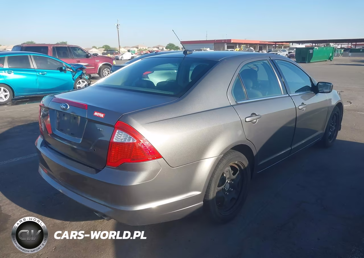 2010 Ford Fusion Se VIN:3FAHP0HA2AR410575 - 4