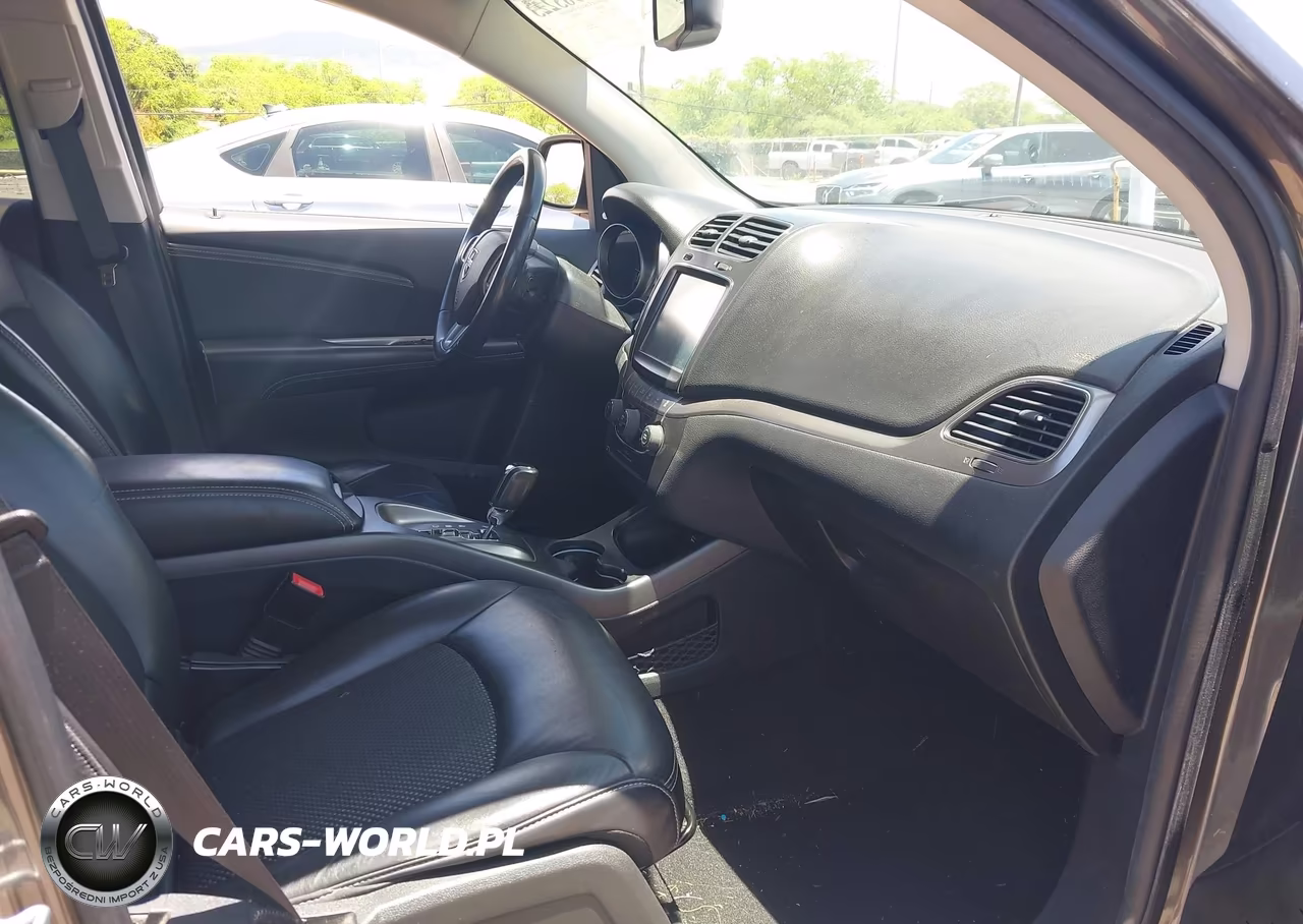 2017 Dodge Journey Crossroad Plus VIN:3C4PDCGG0HT554855 - 5