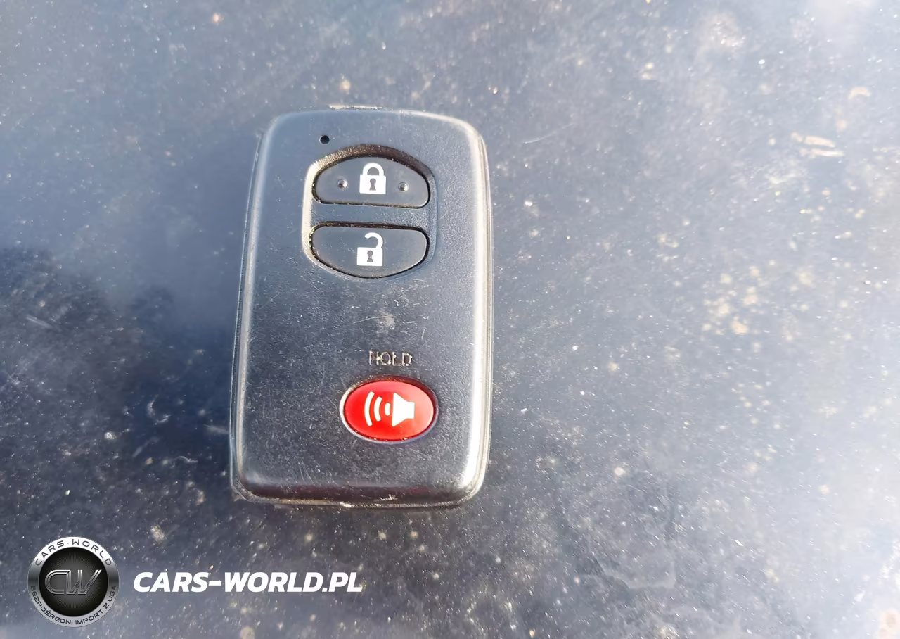 2014 Toyota Prius Two VIN:JTDKN3DU2E1781825 - 11