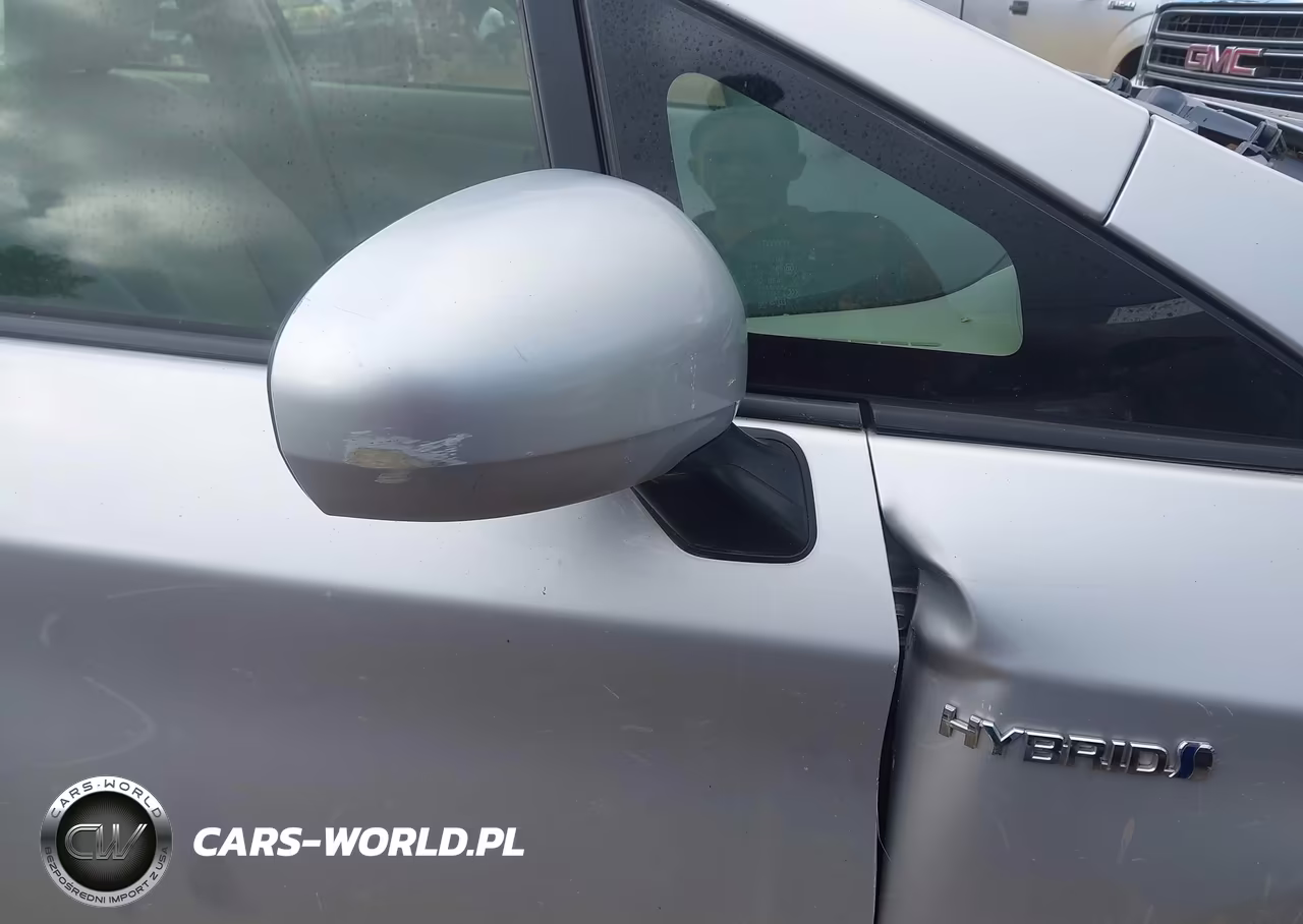 2014 Toyota Prius Two VIN:JTDKN3DU2E1781825 - 20