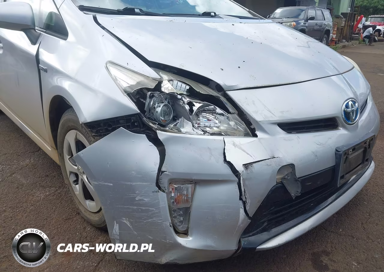 2014 Toyota Prius Two VIN:JTDKN3DU2E1781825 - 6