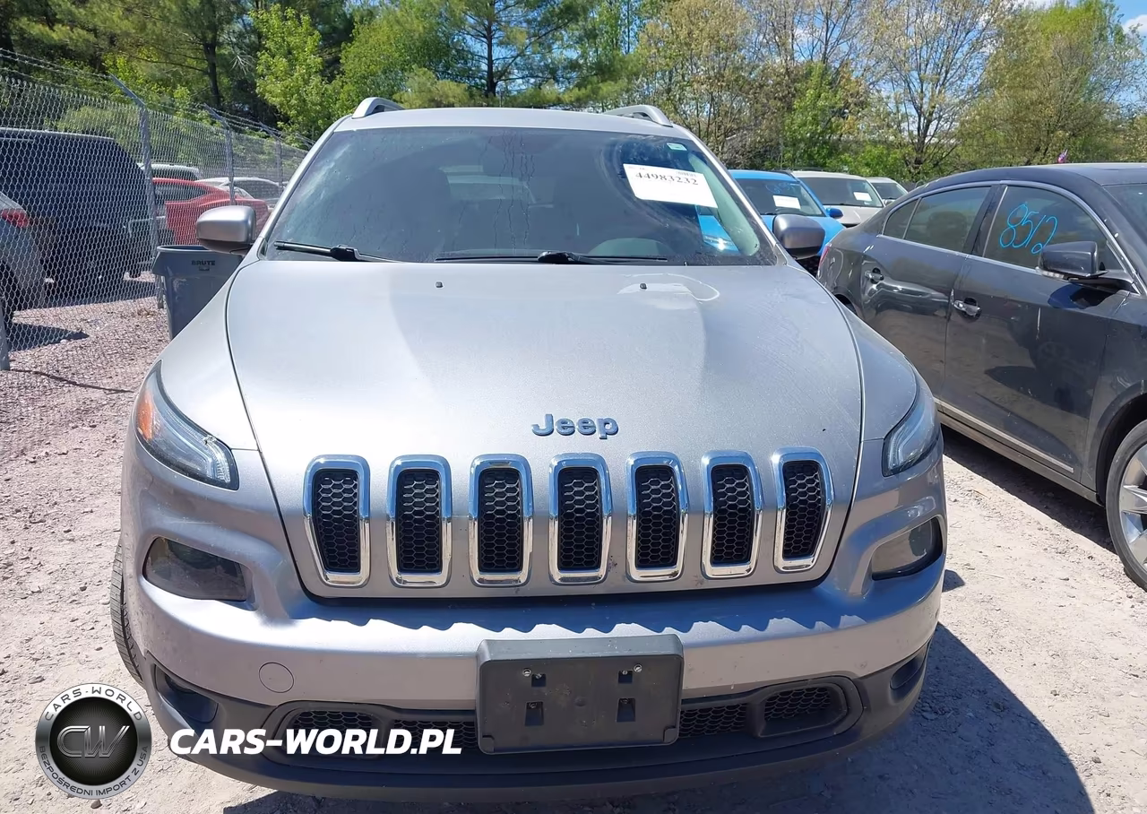 2015 Jeep Cherokee Latitude VIN:1C4PJMCS5FW605573 - 12