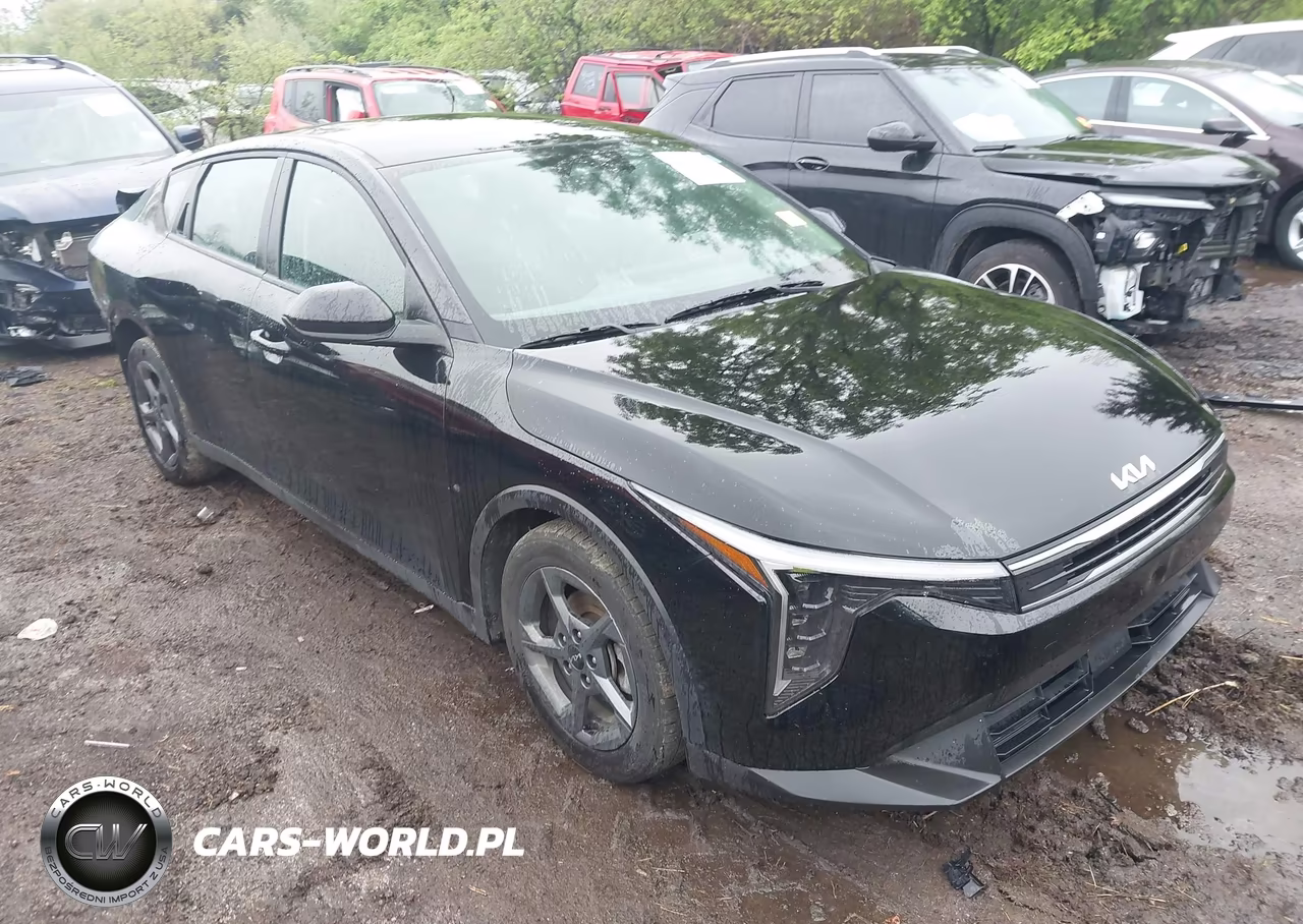 2025 Kia K4 Lxs – zdjęcie 1 z 17