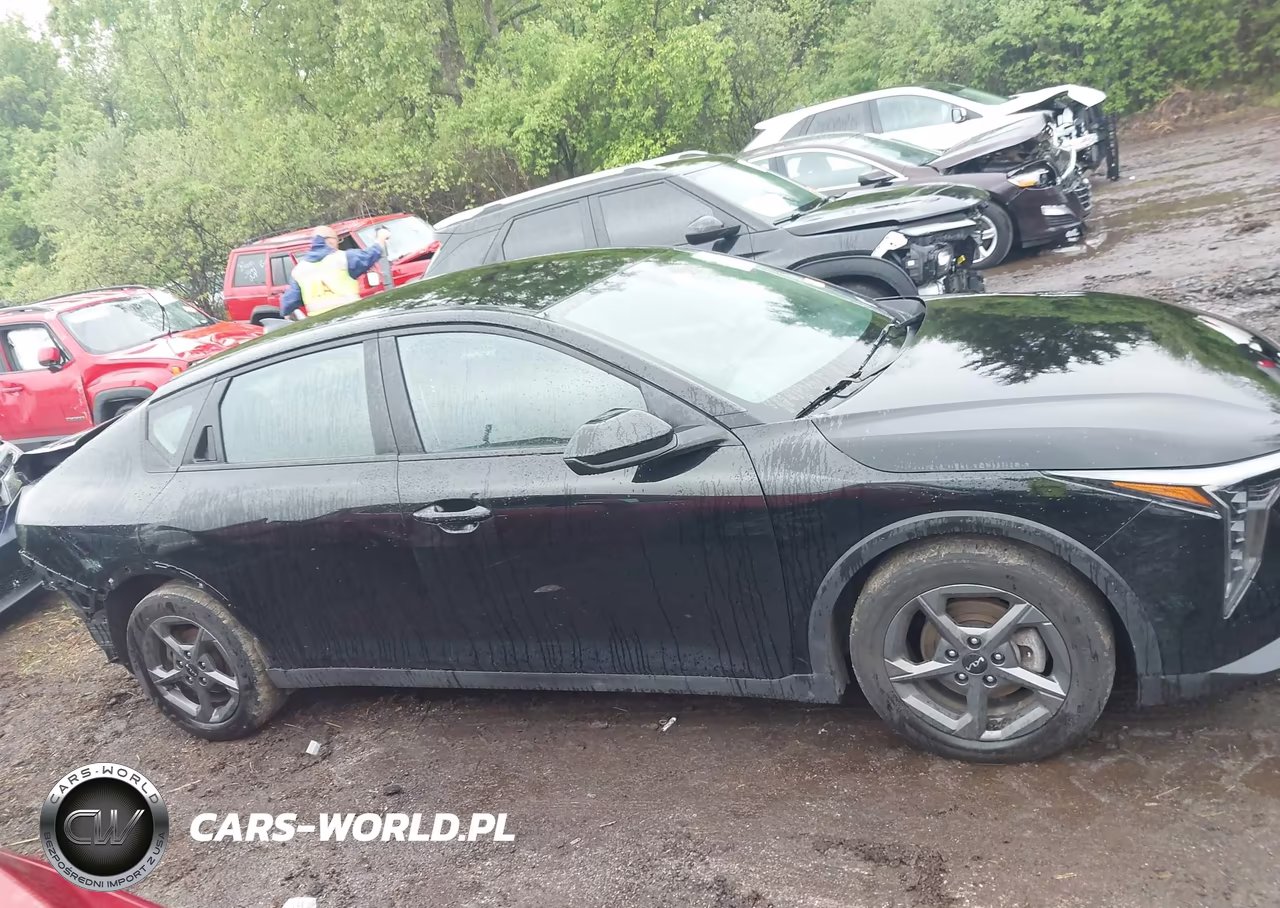 2025 Kia K4 Lxs VIN:3KPFT4DE3SE017979 - 14