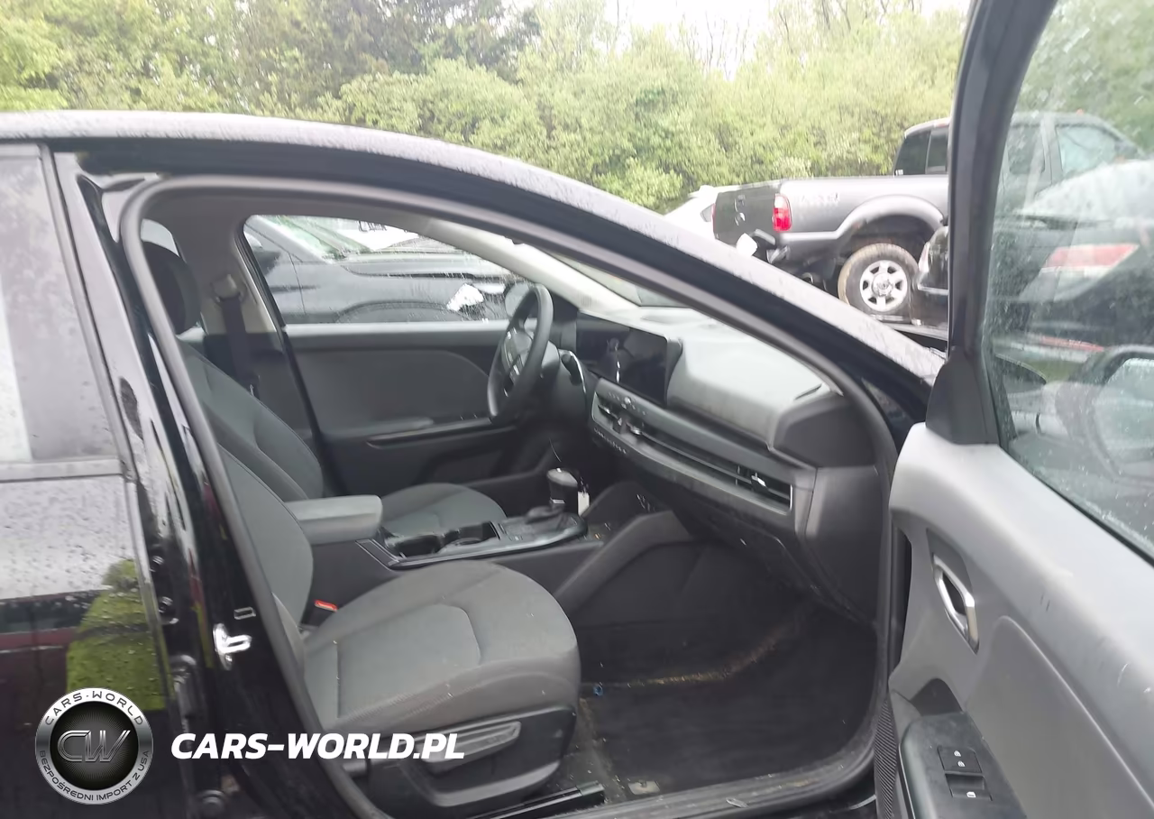 2025 Kia K4 Lxs VIN:3KPFT4DE3SE017979 - 5