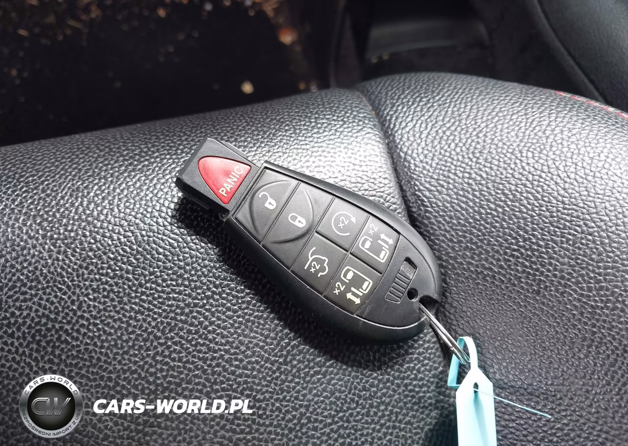 2016 Dodge Grand Caravan R-T VIN:2C4RDGEG4GR274733 - 11