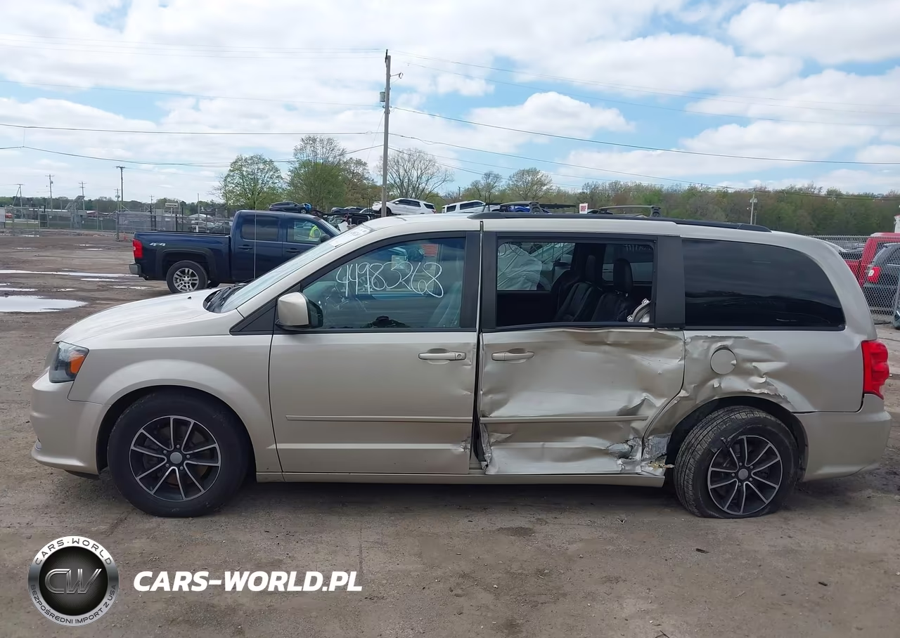 2016 Dodge Grand Caravan R-T VIN:2C4RDGEG4GR274733 - 14