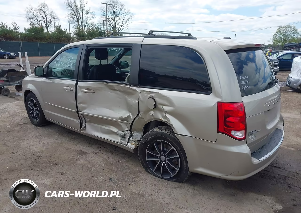 2016 Dodge Grand Caravan R-T VIN:2C4RDGEG4GR274733 - 3
