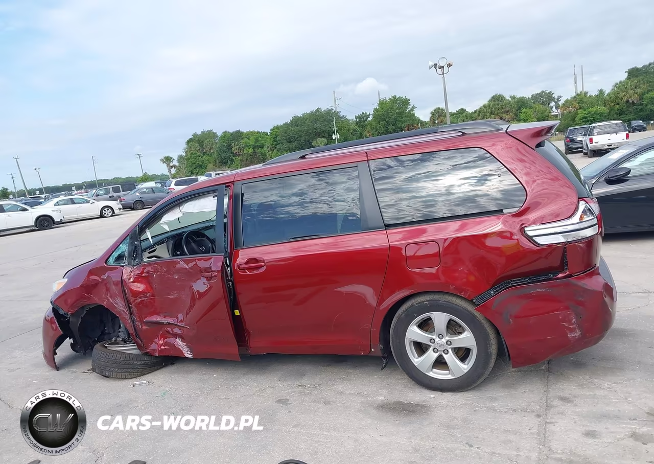 2016 Toyota Sienna Le 8 Passenger VIN:5TDKK3DC7GS706141 - 14