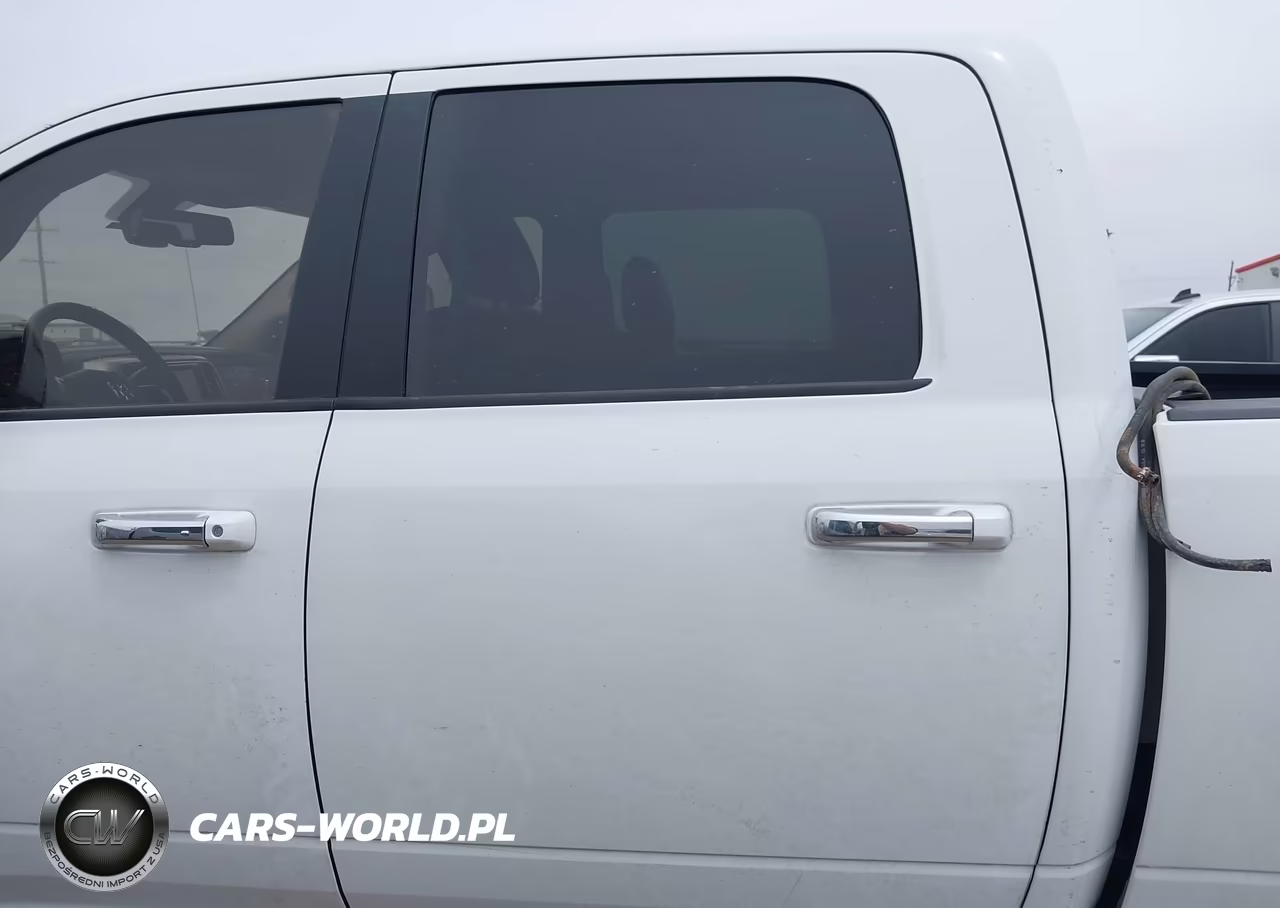 2017 Ram 2500 Laramie 4X4 6'4 Box VIN:3C6UR5FL6HG568886 - 14
