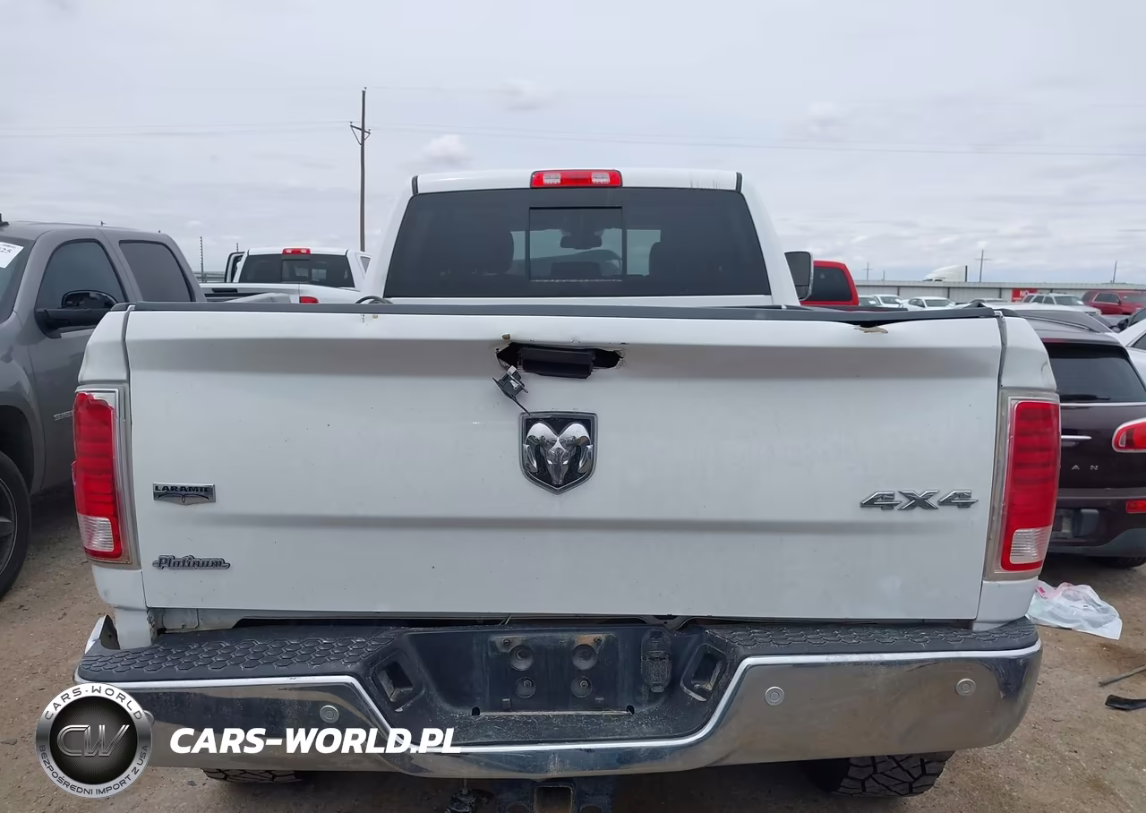 2017 Ram 2500 Laramie 4X4 6'4 Box VIN:3C6UR5FL6HG568886 - 16