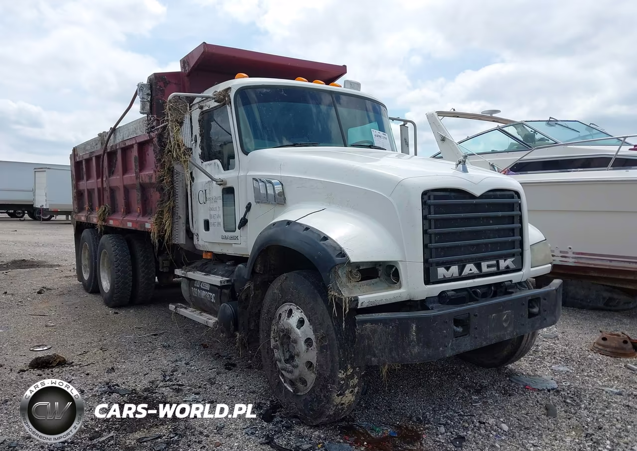 2009 Mack 700 Gu700