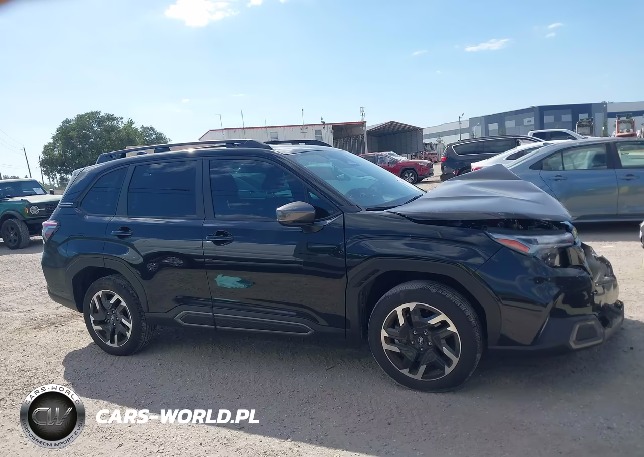 2025 Subaru Forester Limited VIN:JF2SLDRC9SH571254 - 13