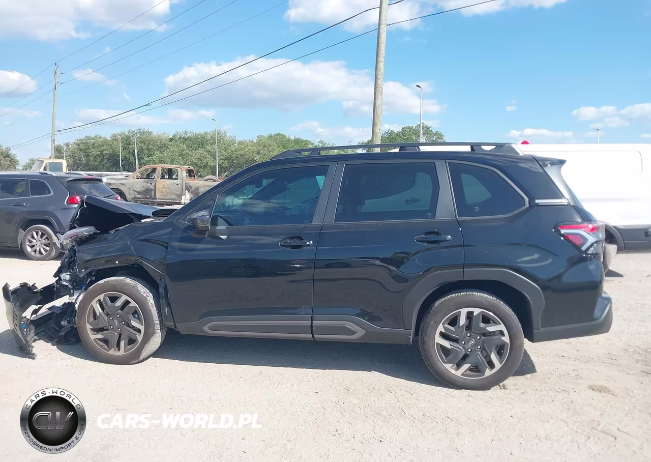 2025 Subaru Forester Limited VIN:JF2SLDRC9SH571254 - 14