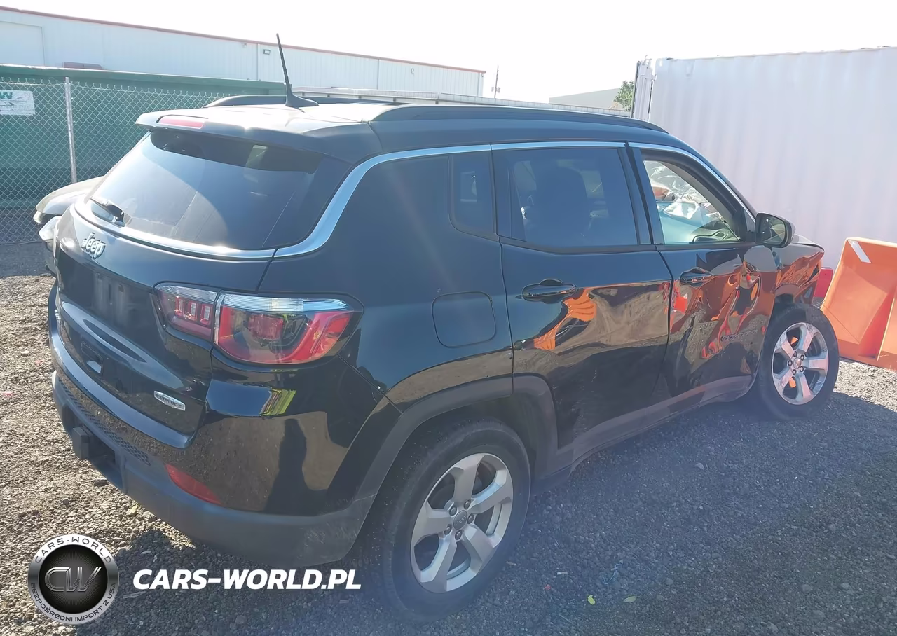 2017 Jeep New Compass Latitude 4X4 VIN:3C4NJDBB7HT692393 - 4