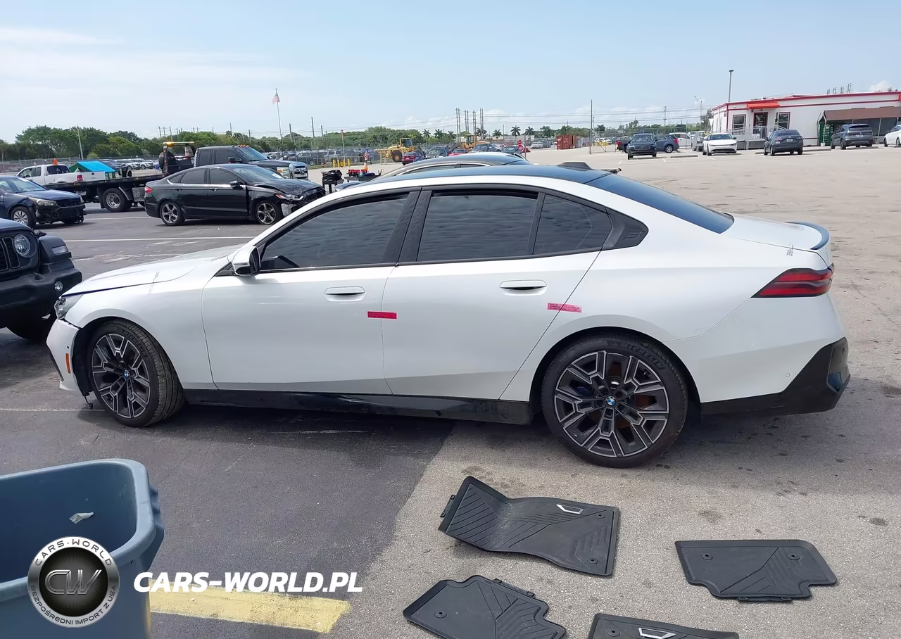 2026 BMW 530I VIN:WBA43FJ00TCW66205 - 14