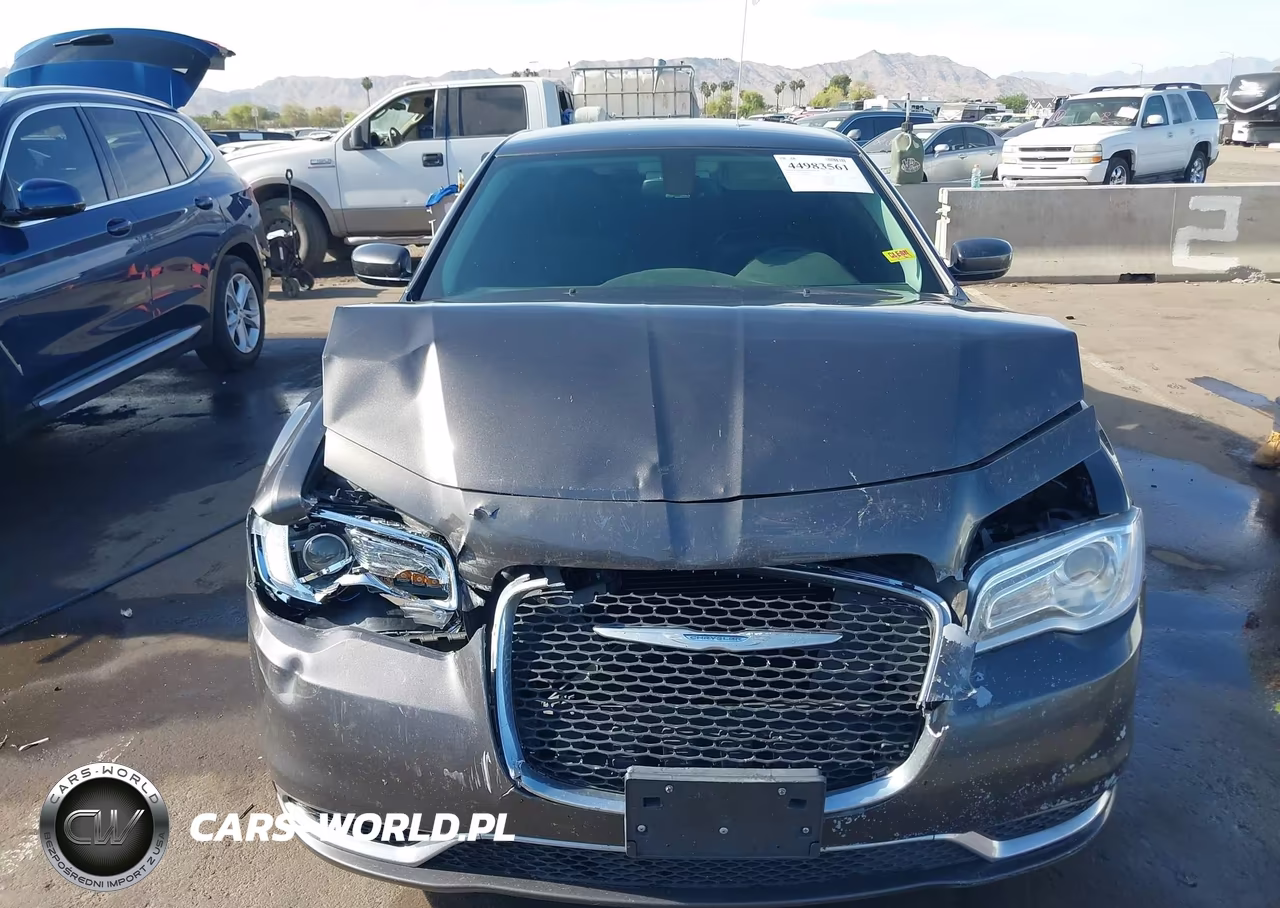 2015 Chrysler 300 Limited VIN:2C3CCAAGXFH801940 - 12