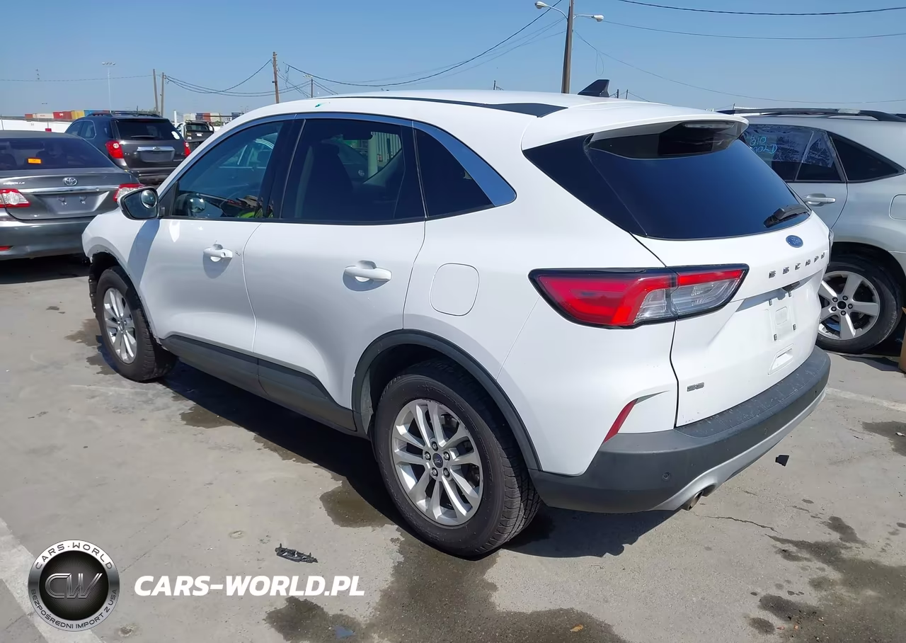2021 Ford Escape Se Hybrid VIN:1FMCU0BZ8MUA43251 - 3