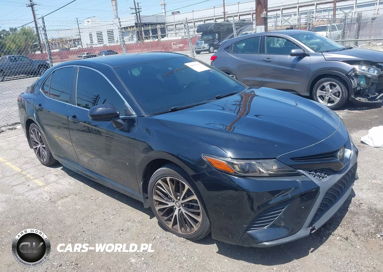 2019 Toyota Camry Se – zdjęcie 1 z 16