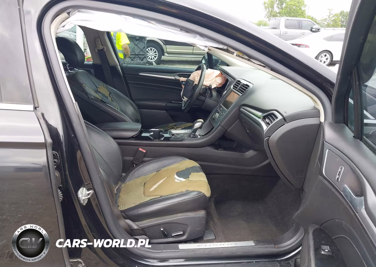 2014 Ford Fusion Titanium VIN:3FA6P0K98ER235504 - 5
