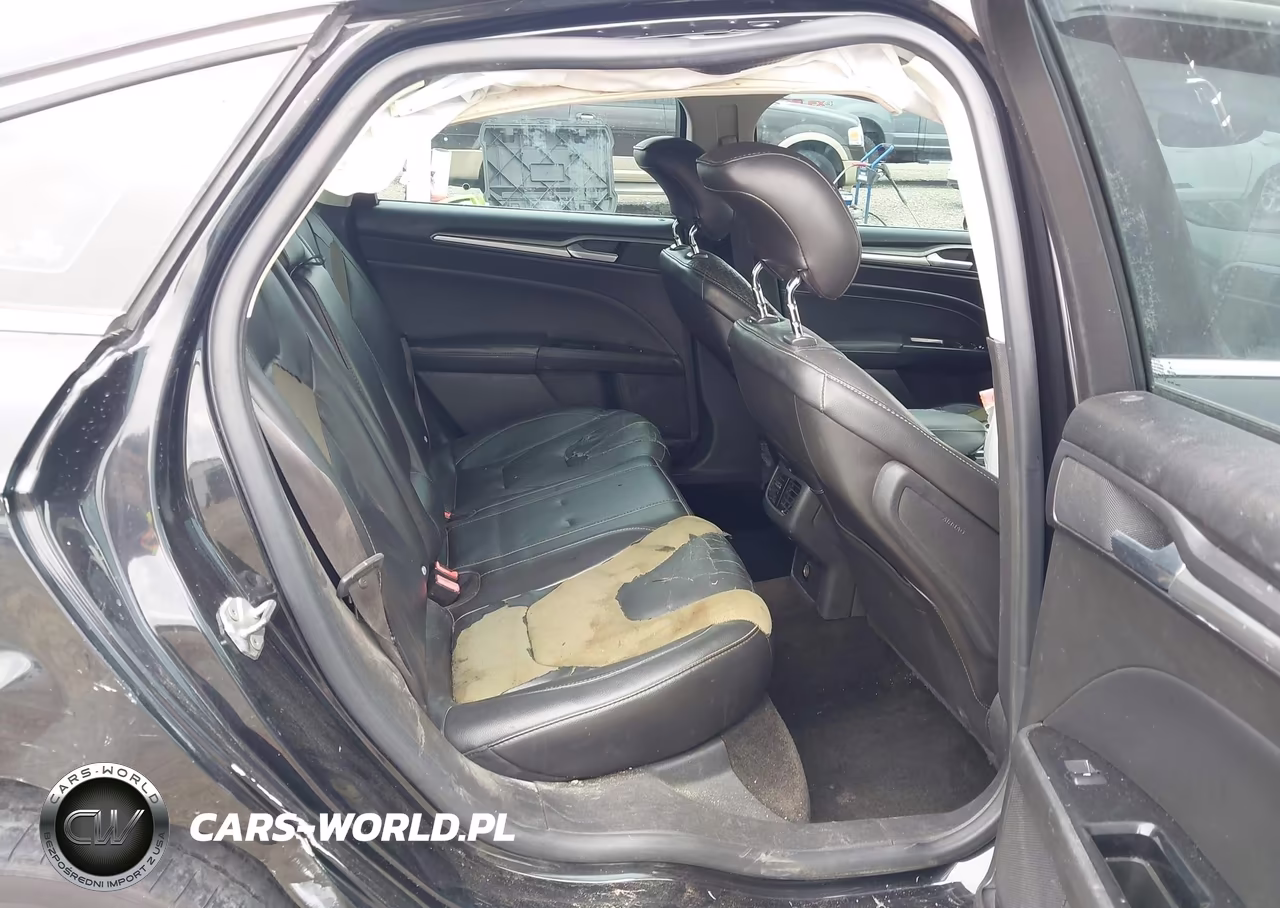 2014 Ford Fusion Titanium VIN:3FA6P0K98ER235504 - 8