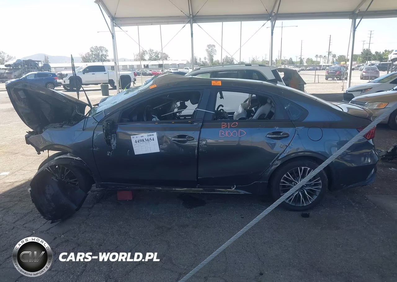 2024 Kia Forte Gt-Line VIN:3KPF54AD9RE707185 - 14