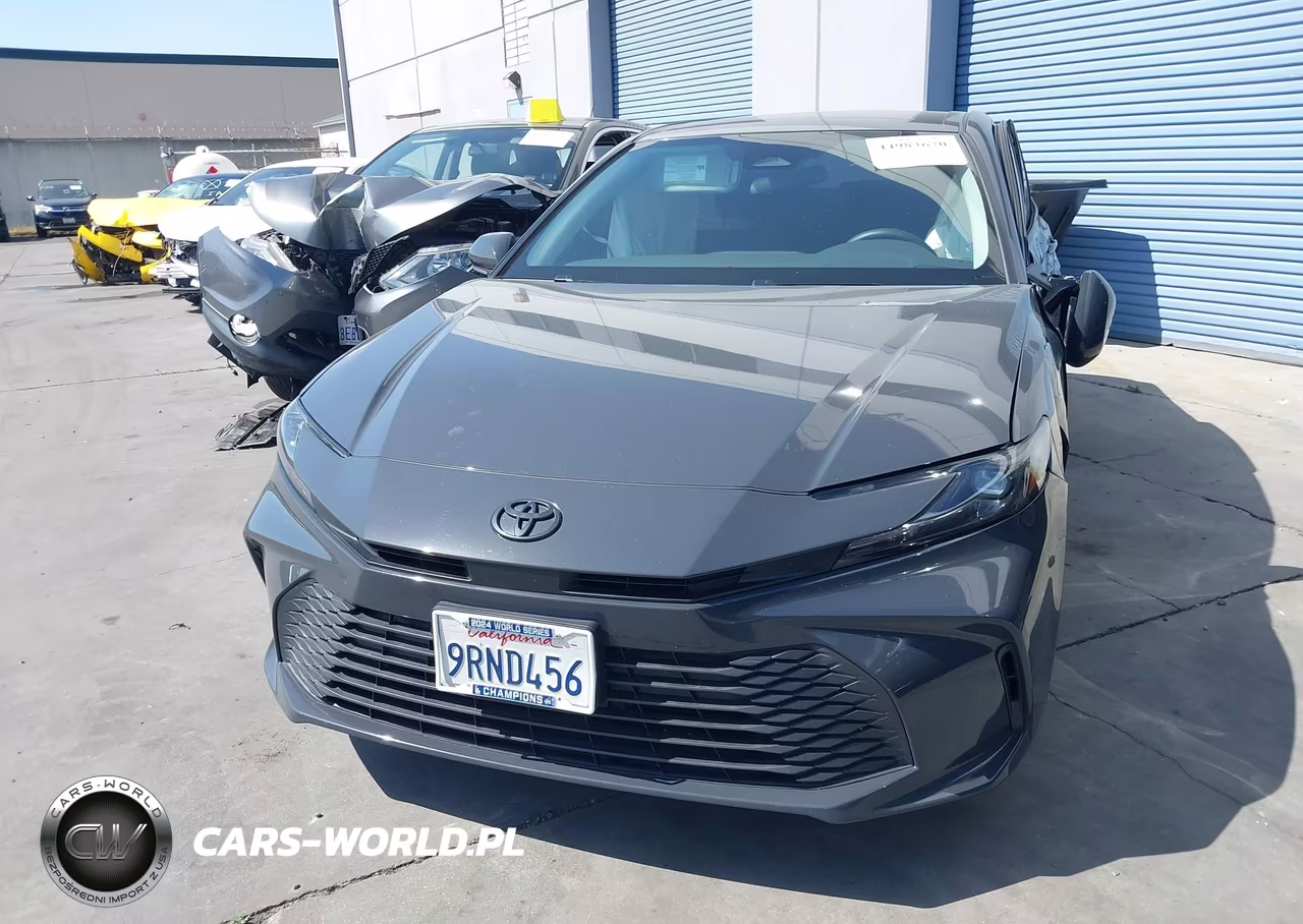 2025 Toyota Camry Le VIN:4T1DAACK3SU092228 - 12