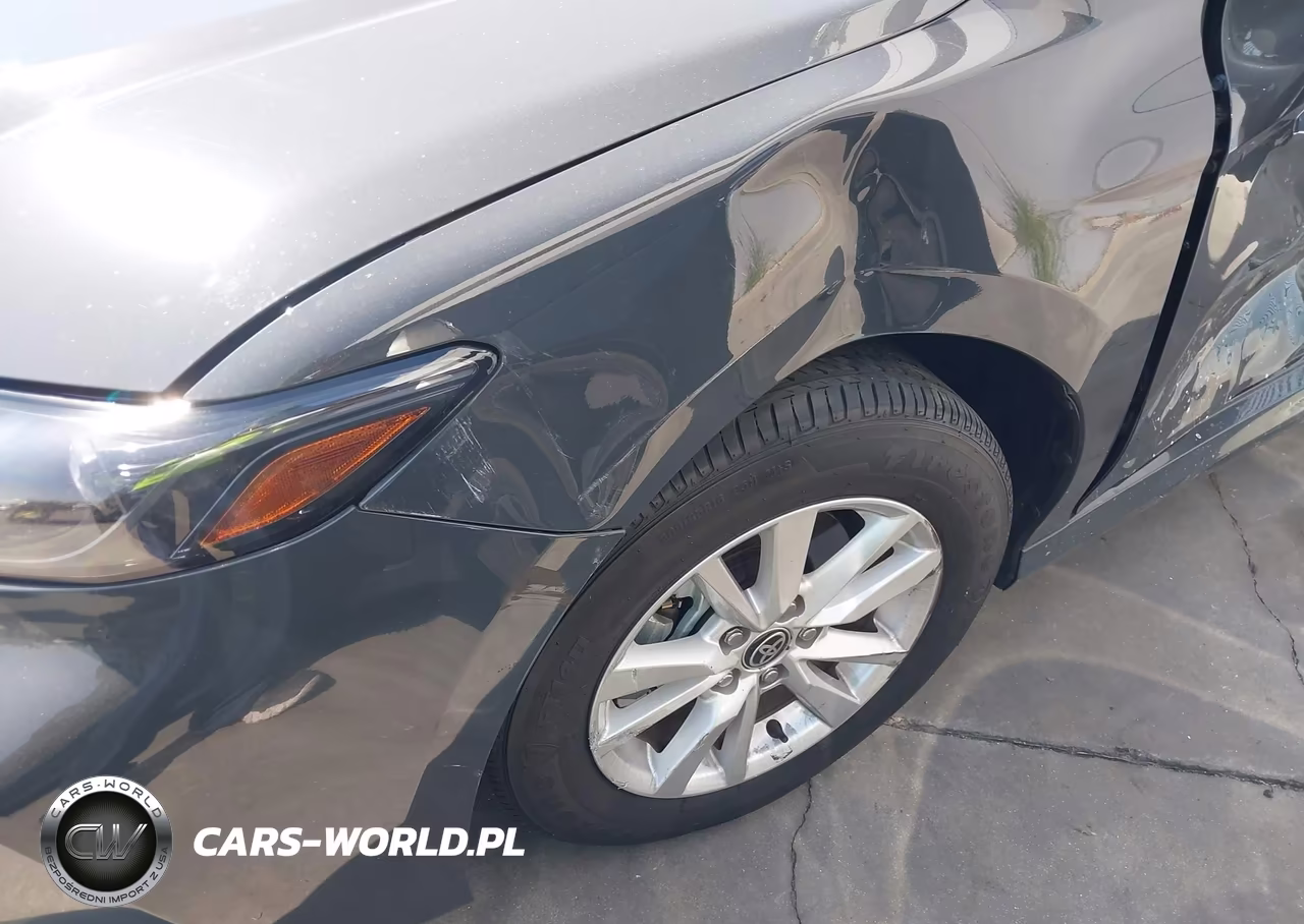 2025 Toyota Camry Le VIN:4T1DAACK3SU092228 - 17