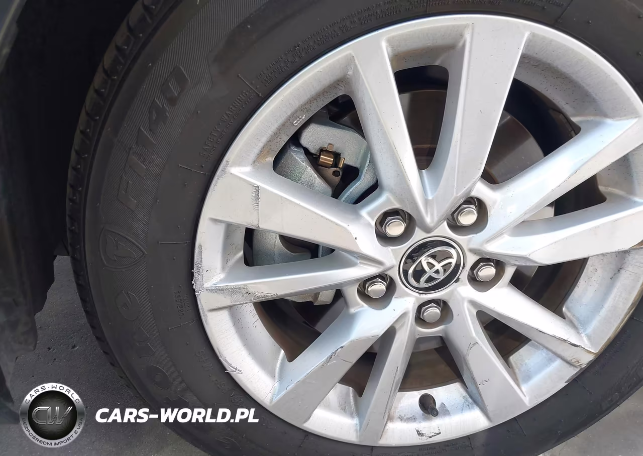 2025 Toyota Camry Le VIN:4T1DAACK3SU092228 - 18