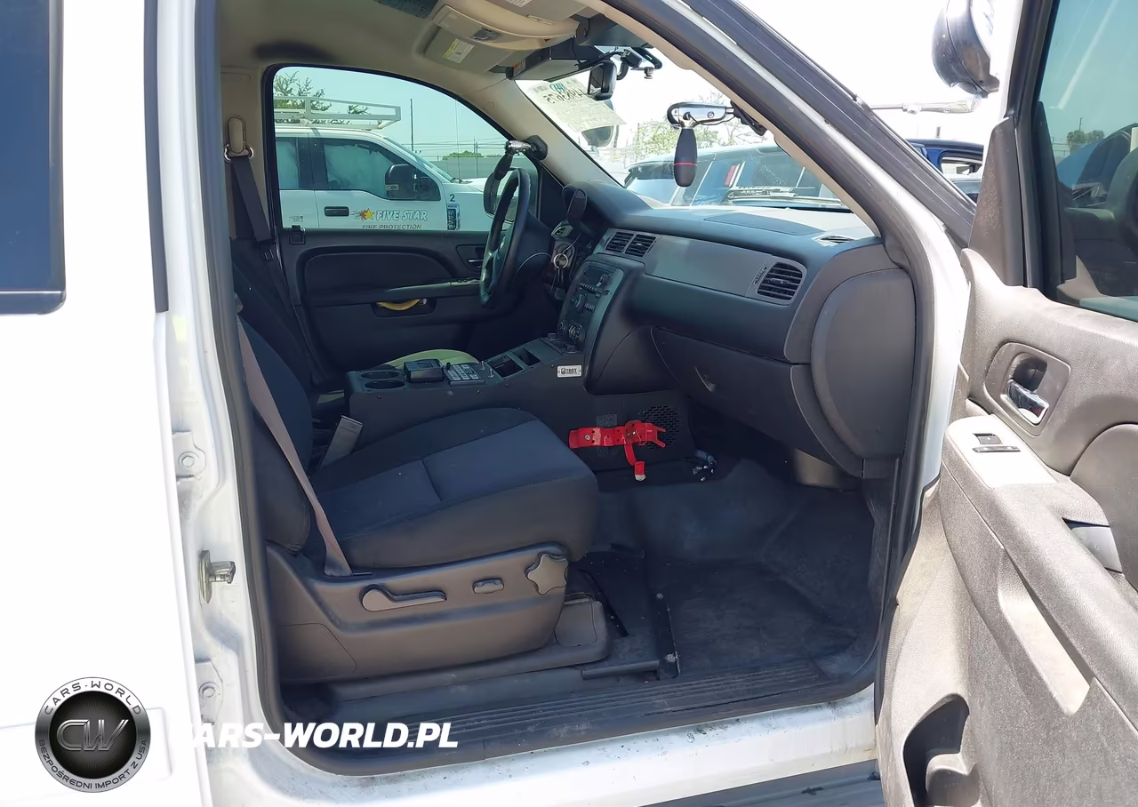 2014 Chevrolet Tahoe Commercial Fleet VIN:1GNLC2E00ER174797 - 5