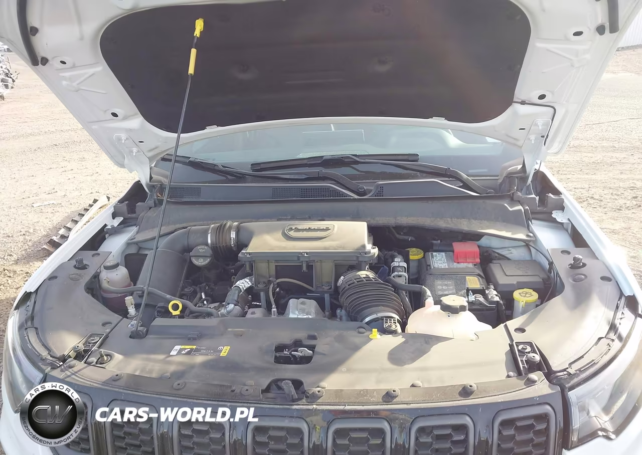 2025 Jeep Compass Latitude 4X4 VIN:3C4NJDBN8ST618112 - 10