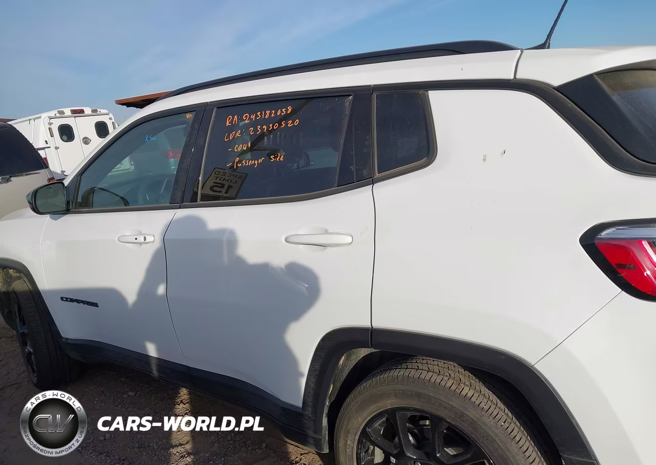 2025 Jeep Compass Latitude 4X4 VIN:3C4NJDBN8ST618112 - 14