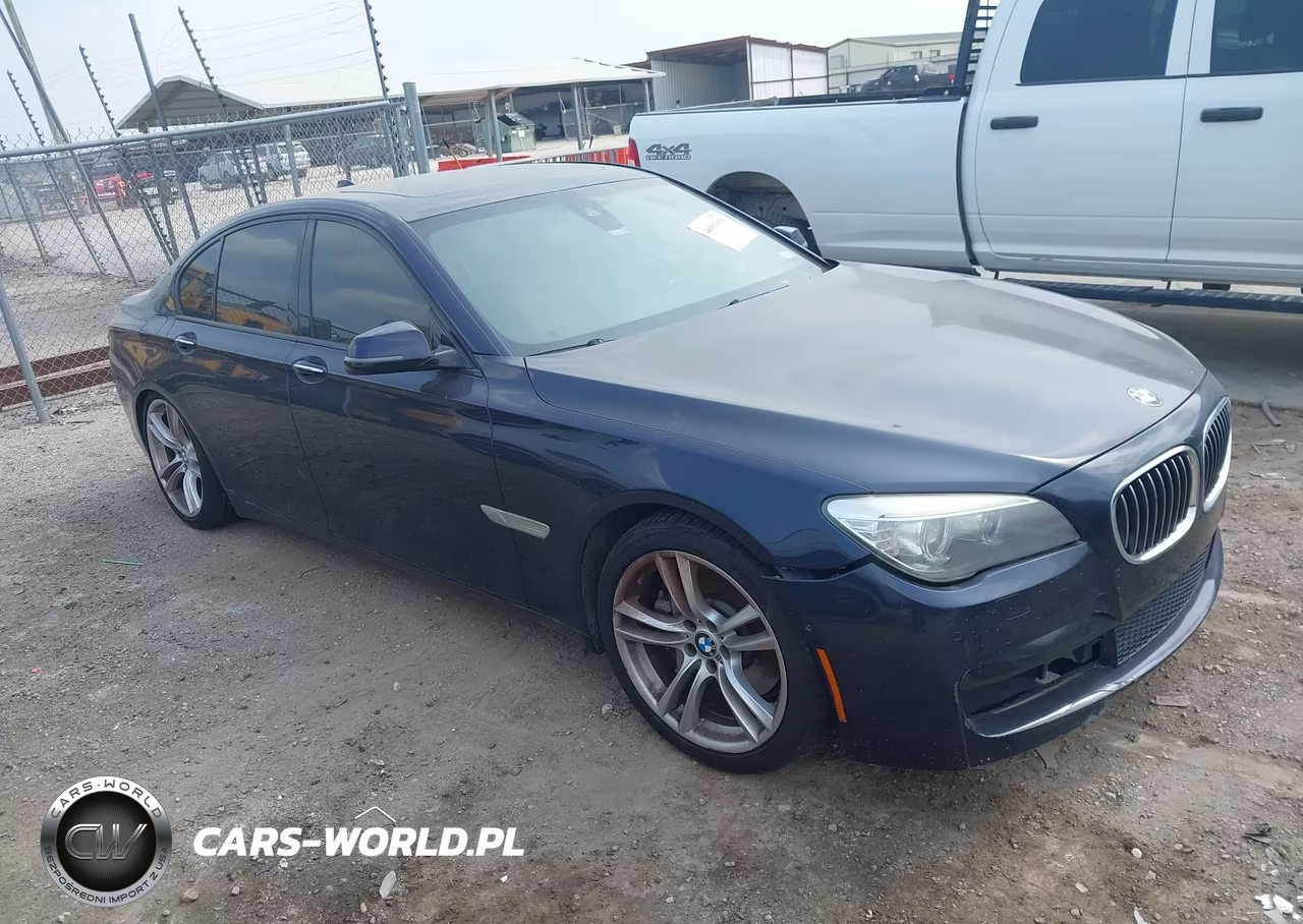 2013 BMW 750I