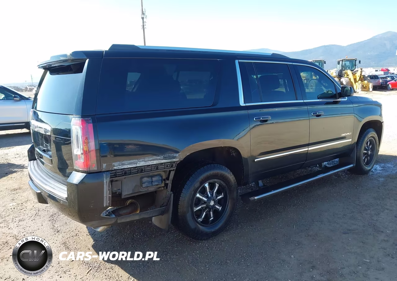 2017 GMC Yukon Xl Denali VIN:1GKS2HKJ5HR111842 - 4