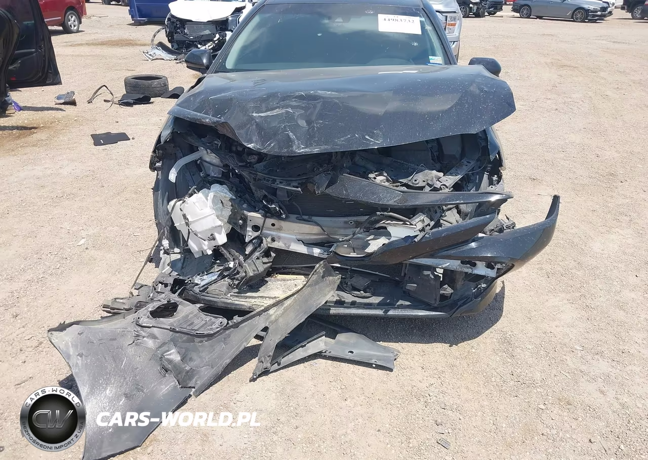 2019 Toyota Camry Le VIN:4T1B11HKXKU824757 - 6
