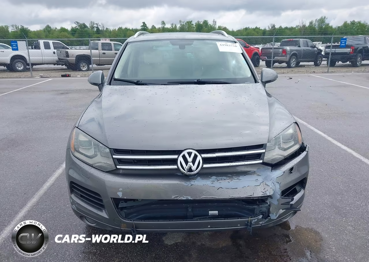 2012 Volkswagen Touareg Tdi Lux VIN:WVGFK9BP8CD002378 - 12